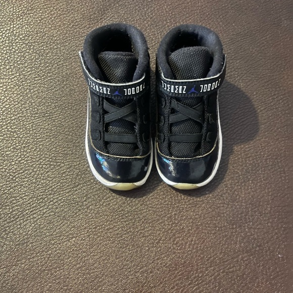 Air Jordan Spacejam 11s size 7c - Picture 4 of 6